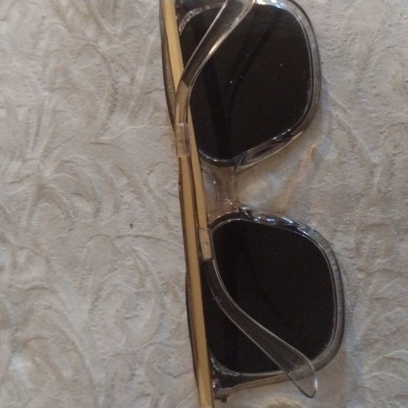 Sunglasses with logo new,and matching key chain $45 - Picture 5 of 7